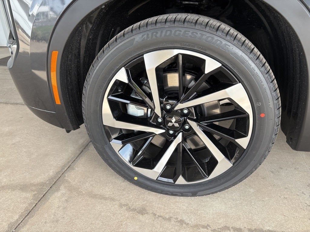 2025 Mitsubishi Outlander Plug-In Hybrid SEL