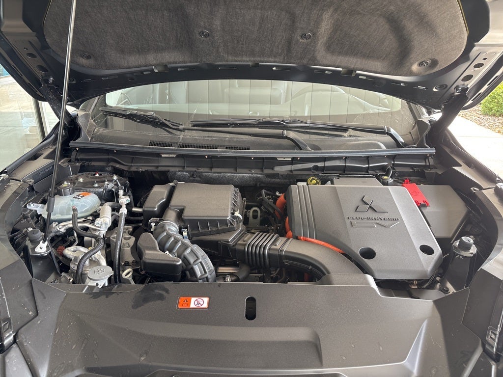 2025 Mitsubishi Outlander Plug-In Hybrid SEL