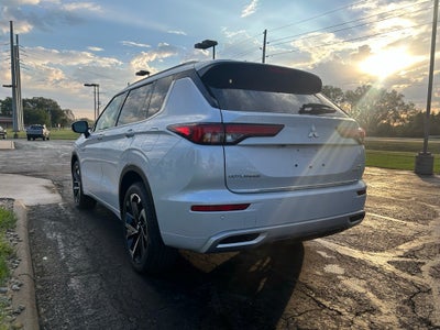 2025 Mitsubishi Outlander Plug-In Hybrid SEL