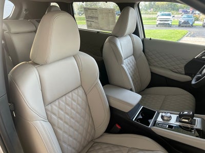 2025 Mitsubishi Outlander Plug-In Hybrid SEL