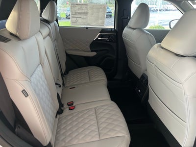 2025 Mitsubishi Outlander Plug-In Hybrid SEL