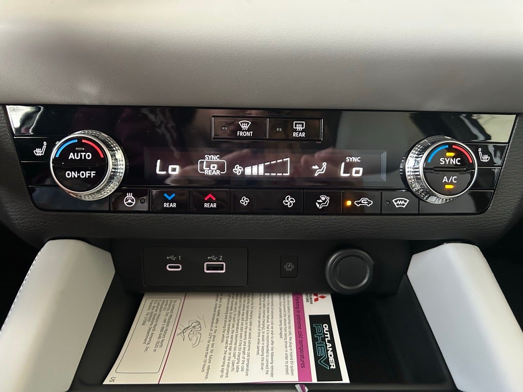 2025 Mitsubishi Outlander Plug-In Hybrid SEL