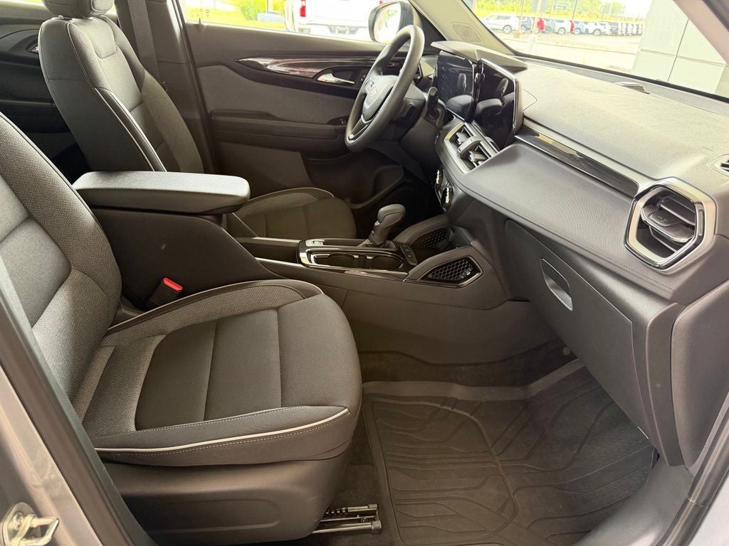 2025 Chevrolet Trailblazer LS