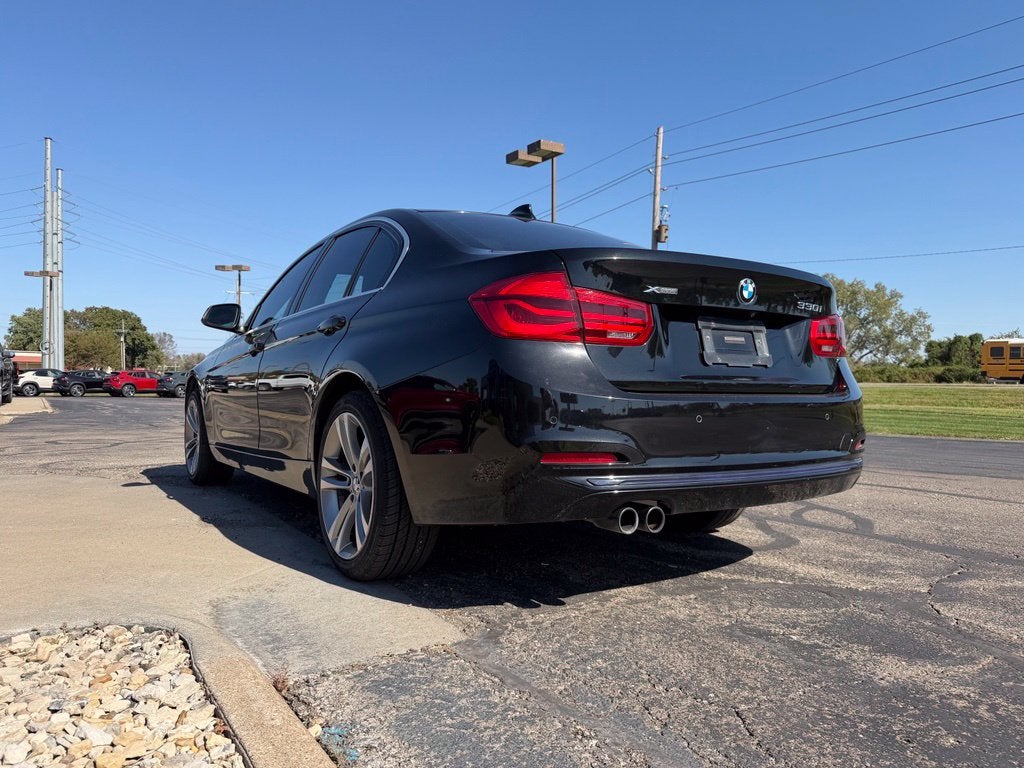 2018 BMW 3 Series 330i xDrive